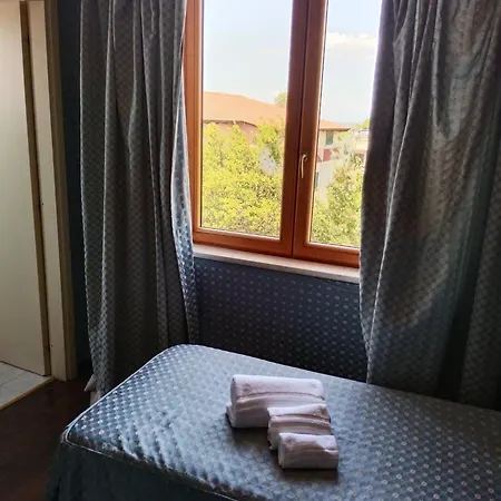 La Fayette Licola Otel Monterusciello