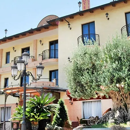 La Fayette Licola Otel 3*