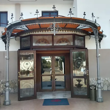 La Fayette Licola Otel Monterusciello