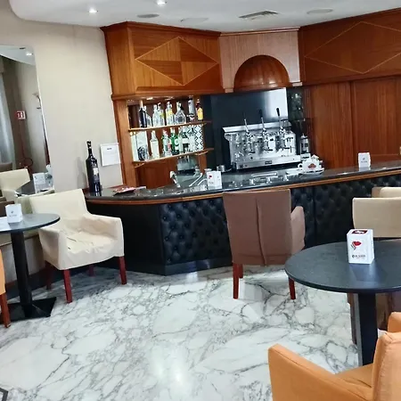 La Fayette Licola Otel 3*