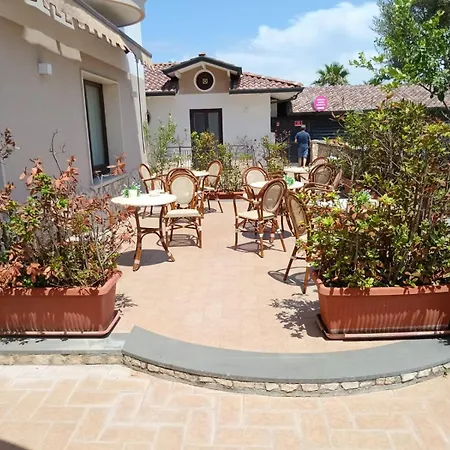 La Fayette Licola 3* Monterusciello