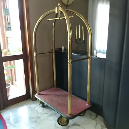 Otel La Fayette Licola 3*